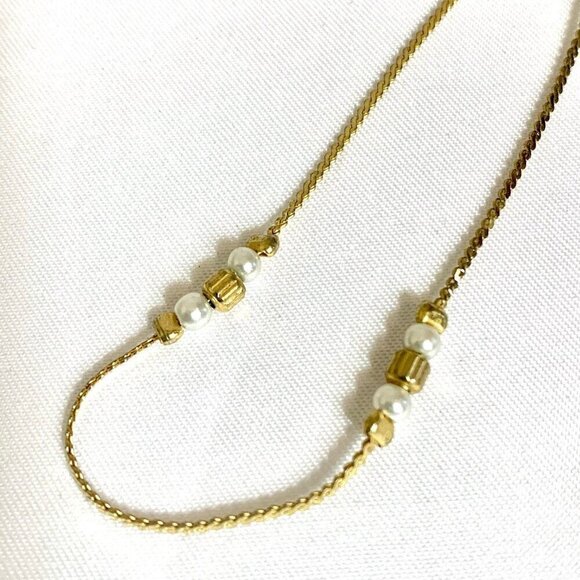 Vintage Gold Tone Faux Pearl 15" Choker Necklace - Picture 4 of 7